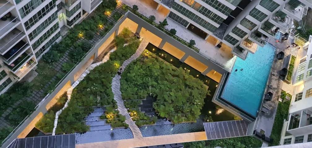 Apartment Regalia Klcc View Rooftop Infinity Pool By Angkasa Homes Kuala Lumpur