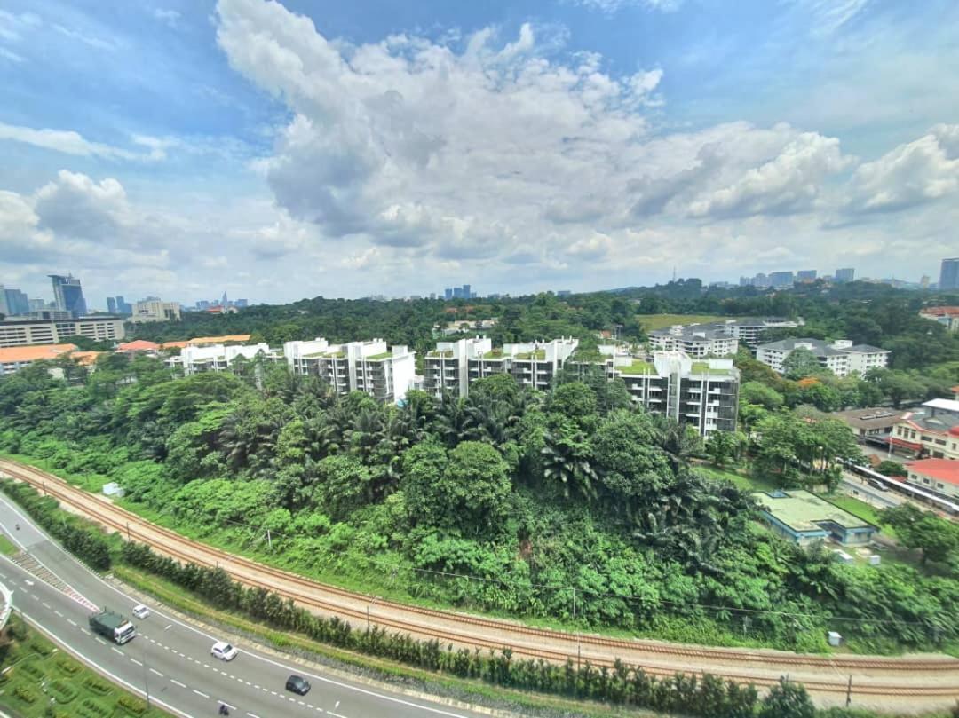 Regalia Klcc View Rooftop Infinity Pool By Angkasa Homes Apartment Kuala Lumpur