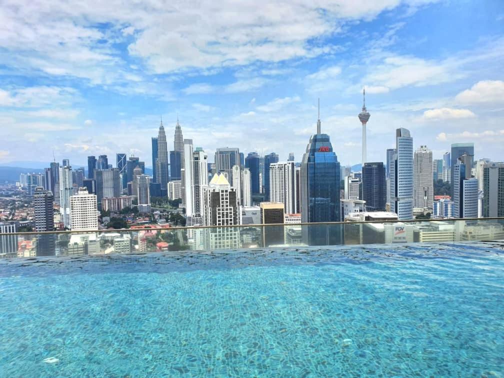 Regalia Klcc View Rooftop Infinity Pool By Angkasa Homes Apartment Kuala Lumpur