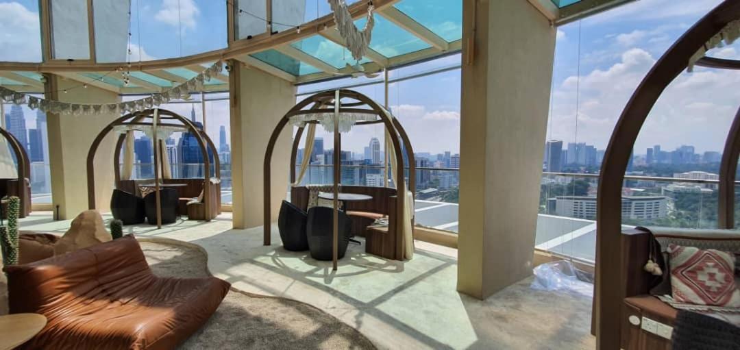 Regalia Klcc View Rooftop Infinity Pool By Angkasa Homes Apartment *