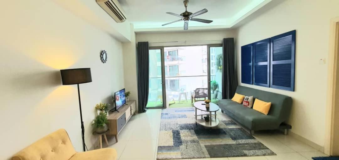 Regalia Klcc View Rooftop Infinity Pool By Angkasa Homes Apartment *