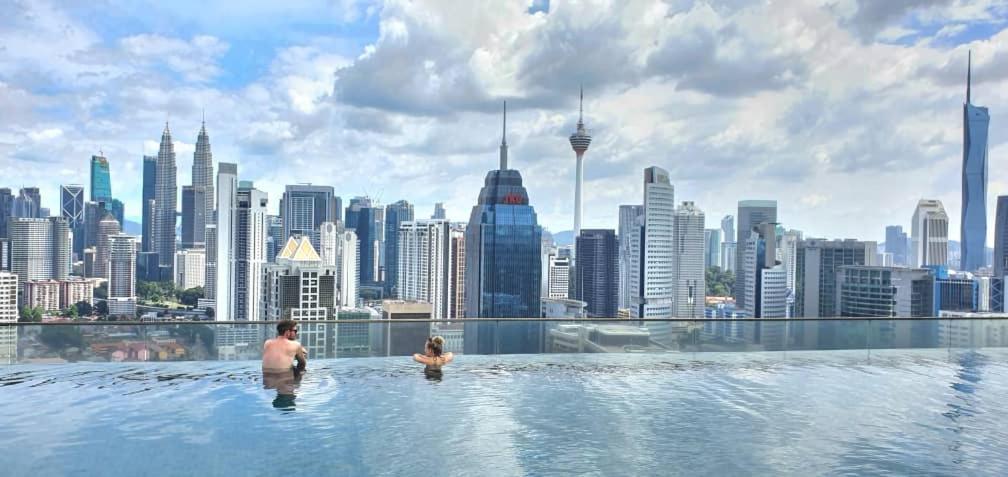 Apartment Regalia Klcc View Rooftop Infinity Pool By Angkasa Homes Kuala Lumpur