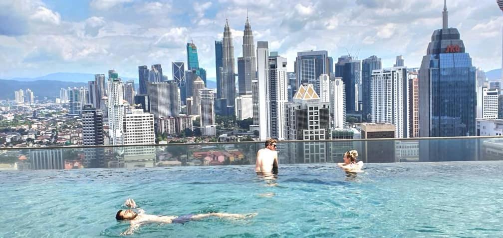 Regalia Klcc View Rooftop Infinity Pool By Angkasa Homes Apartment Kuala Lumpur