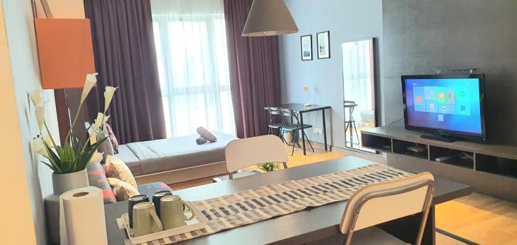 Regalia Klcc View Rooftop Infinity Pool By Angkasa Homes Apartment *