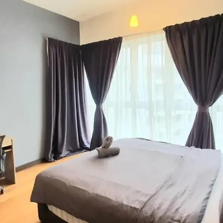Regalia Suites Klcc View Rooftop Infinity Pool By Angkasa Homes Kuala Lumpur Exterior photo