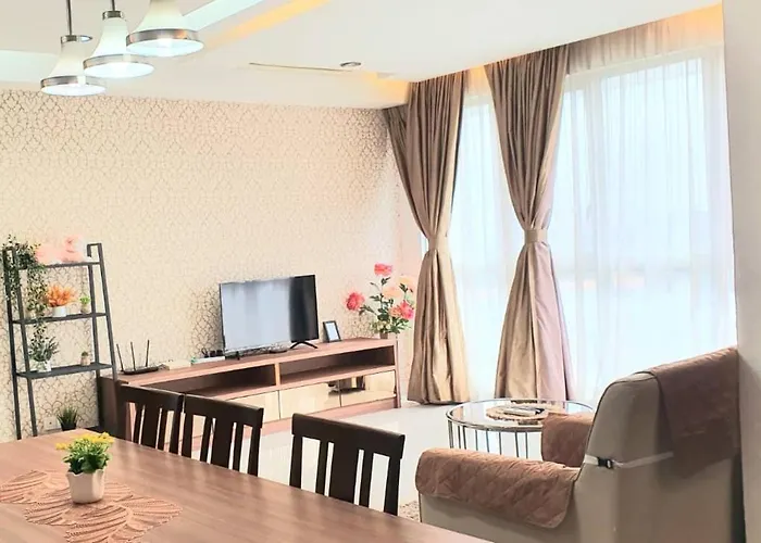 Regalia Suites Klcc View Rooftop Infinity Pool By Angkasa Homes