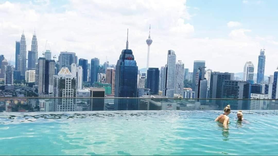 Apartment Regalia Klcc View Rooftop Infinity Pool By Angkasa Homes Kuala Lumpur