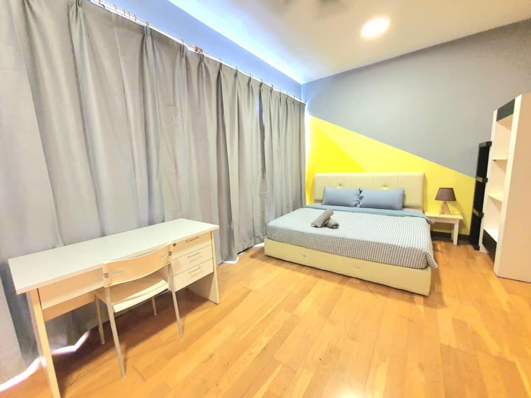 Apartment Regalia Klcc View Rooftop Infinity Pool By Angkasa Homes Kuala Lumpur