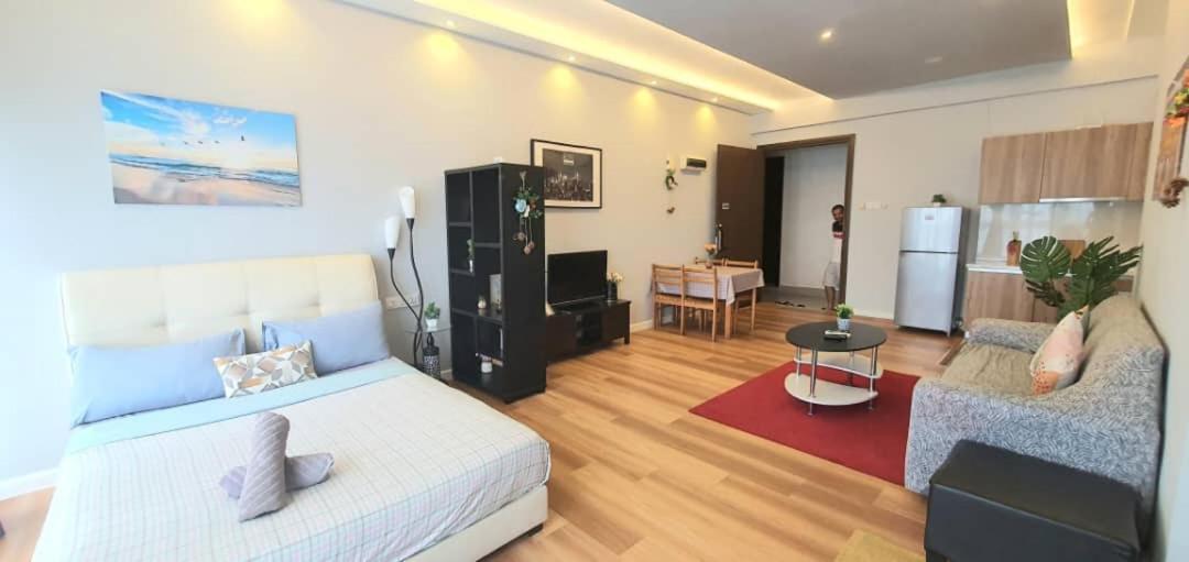 Apartment Regalia Klcc View Rooftop Infinity Pool By Angkasa Homes